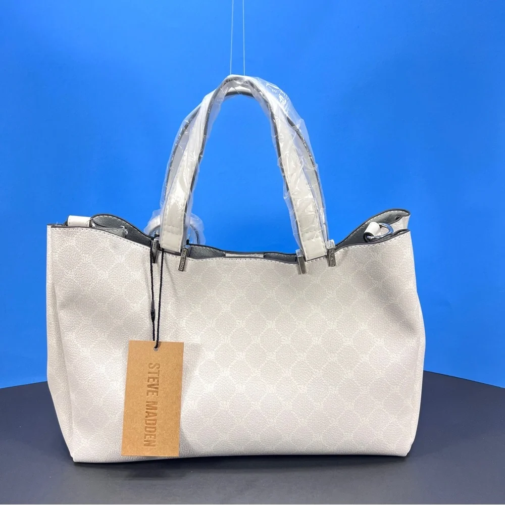 Steve Madden White Logo-Print Handbag set! bag, pouch, scarf, crossbody strap - Picture 5 of 9